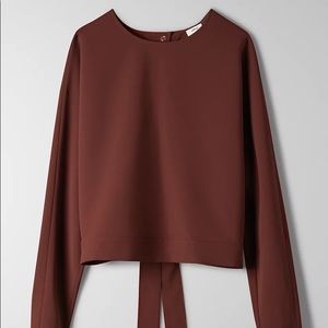 BNWOT Aritzia Wilfred XXS Laon burgundy blouse with button, open back with tie